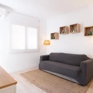 Nuevo Con Encanto En Sagrada Familia Barcelona