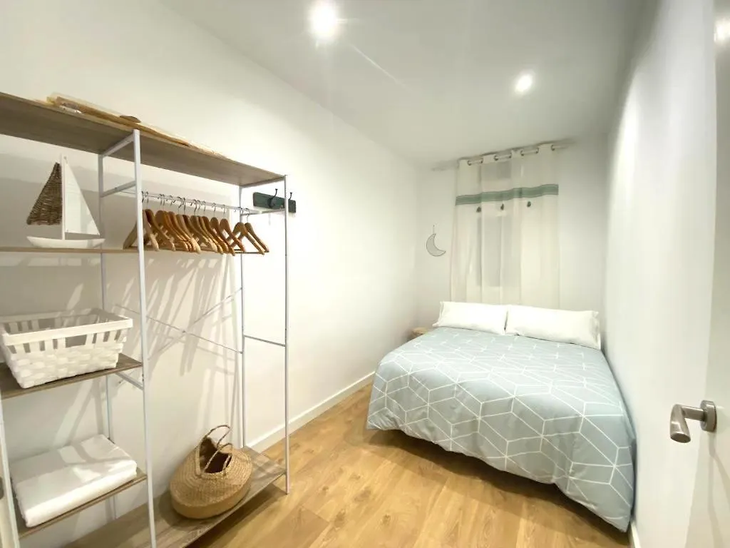 Lovely New Apartment 20 Minutes From Barcelona Center.