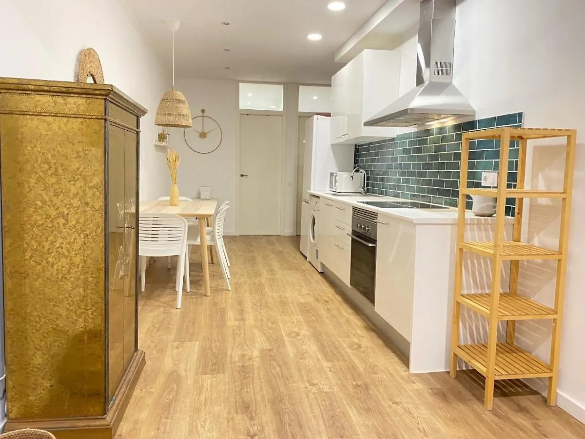 Lovely New Apartment 20 Minutes From Barcelona Center. 0*,